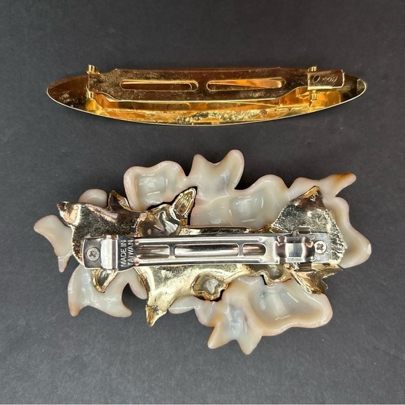 Barrette Bundle, Vintage Amber and Gold Floral Clip & Long Textured Gold Clip - Picture 7 of 16